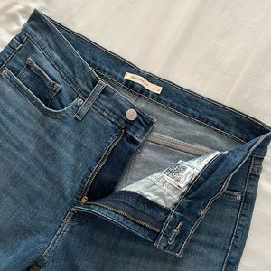 Levi’s 312 Shaping Slim 💙